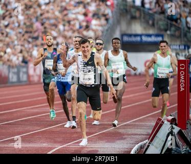 Jakob Ingebrigtsen, de Norvège, franchit la ligne d'arrivée pour remporter les 1500m hommes dans un nouveau PB et un nouveau leader mondial aux Jeux Bislett d'Oslo, à la Ligue des diamants de Wanda, au stade Bislett, Oslo, en Norvège, le 15th juin 2023. Photo Gary Mitchell Banque D'Images