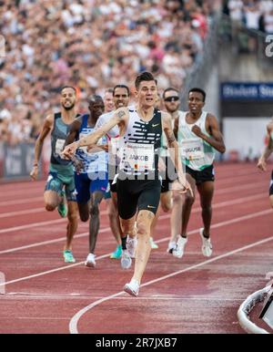 Jakob Ingebrigtsen, de Norvège, franchit la ligne d'arrivée pour remporter les 1500m hommes dans un nouveau PB et un nouveau leader mondial aux Jeux Bislett d'Oslo, à la Ligue des diamants de Wanda, au stade Bislett, Oslo, en Norvège, le 15th juin 2023. Photo Gary Mitchell Banque D'Images