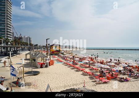 La plage de Tel Aviv Banque D'Images