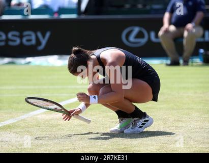 Jodie Burrage fête sa victoire après son quart de finale contre Magdalena Frech (non représenté) le cinquième jour de l'Open de Rothesay 2023 au Nottingham tennis Centre. Date de la photo: Vendredi 16 juin 2023. Banque D'Images