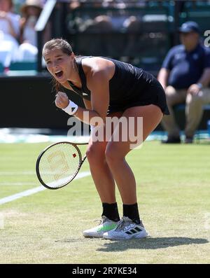 Jodie Burrage fête sa victoire après son quart de finale contre Magdalena Frech (non représenté) le cinquième jour de l'Open de Rothesay 2023 au Nottingham tennis Centre. Date de la photo: Vendredi 16 juin 2023. Banque D'Images