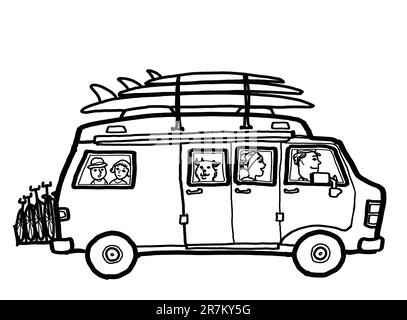 Un groupe de famille dans un véhicule de camping-car avec planche de surf et vélos Voyage camping en plein air voyage sur route vacances liberté style de vie. Banque D'Images