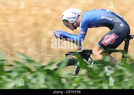 Knokke Heist, Belgique. 16th juin 2023. Belge Senne Leysen d'Alpecin-Deceuninck photographié en action pendant la phase 3 de la course cycliste Baloise Belgium Tour, un procès individuel de 15,2km, à Beveren, le vendredi 16 juin 2023. BELGA PHOTO DAVID PINTENS crédit: Belga News Agency/Alay Live News Banque D'Images