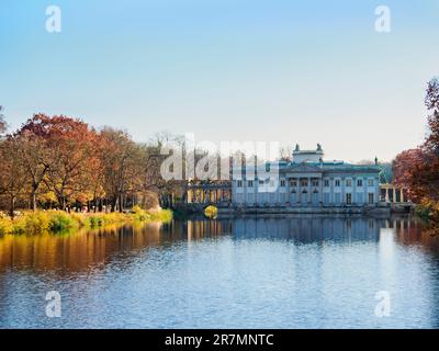 Palais sur l'île, Parc Lazienki ou Parc Royal Baths, Varsovie, Voïvodeship de Masovian, Pologne Banque D'Images