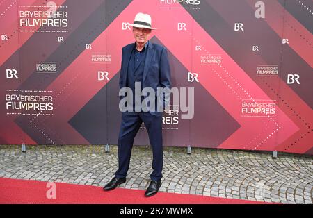 Munich, Allemagne. 16th juin 2023. L'acteur Herbert Knaup arrive au Prinzregentheater pour la cérémonie des Prix du film bavarois. Credit: Felix Hörhager/dpa/Alay Live News Banque D'Images