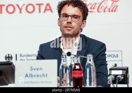 Berlin, Allemagne. 16th juin 2023. Sven Albrecht, PDG du Comité d'organisation des Jeux Olympiques spéciaux 2023 Berlin assiste à la conférence de presse d'ouverture du centre de conférence Messe Berlin. Les Jeux Olympiques spéciaux les Jeux du monde d'été commencent sur 17 juin à Berlin. Les Jeux de Berlin de 2023 accueilleront 7000 athlètes ayant des difficultés d'apprentissage de 190 pays. C'est le plus grand événement sportif de 2023. Crédit : SOPA Images Limited/Alamy Live News Banque D'Images