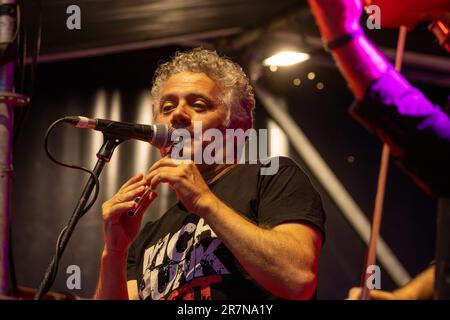 Bergame, Italie. 16th juin 2023. Gare de NXT, Bergame, Italie, 16 juin 2023, Modena City Ramblers au cours de Modena City Ramblers - Altomare en concerto 2023 - Music concert Credit: Live Media Publishing Group/Alay Live News Banque D'Images