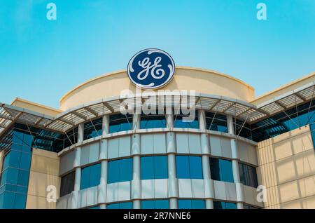 Dubaï, eau- 15062023 : immeuble de bureaux General Electric dans la ville Banque D'Images