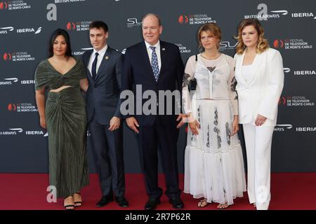 Monaco, Monaco. 17th juin 2023. Marie Ducruet, Louis Ducruet, Prince Albert II de Monaco, Julia de Nunez, Camille Gottlieb et Medy Anthony assistent au tapis rouge d'ouverture du Festival de télévision de Monte Carlo sur 16 juin 2023 62nd à Monte-Carlo, Monaco.image et copyright © Thierry CARPICO/ATP images (CARPICO Thierry/ATP/SPP) crédit: SPP Sport Press photo. /Alamy Live News Banque D'Images