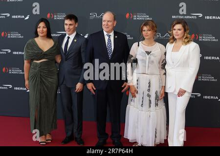 Monaco, Monaco. 17th juin 2023. Marie Ducruet, Louis Ducruet, Prince Albert II de Monaco, Julia de Nunez, Camille Gottlieb et Medy Anthony assistent au tapis rouge d'ouverture du Festival de télévision de Monte Carlo sur 16 juin 2023 62nd à Monte-Carlo, Monaco.image et copyright © Thierry CARPICO/ATP images (CARPICO Thierry/ATP/SPP) crédit: SPP Sport Press photo. /Alamy Live News Banque D'Images