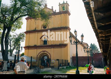 templo de san francisco de asis san cristobal de las casas, mexique - mai 2023. Photo de haute qualité Banque D'Images