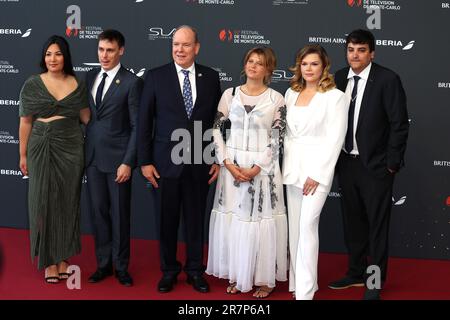 Monaco, Monaco. 17th juin 2023. Marie Ducruet, Louis Ducruet, Prince Albert II de Monaco, Julia de Nunez, Camille Gottlieb et Medy Anthony assistent au tapis rouge d'ouverture du Festival de télévision de Monte Carlo sur 16 juin 2023 62nd à Monte-Carlo, Monaco.image et copyright © Thierry CARPICO/ATP images (CARPICO Thierry/ATP/SPP) crédit: SPP Sport Press photo. /Alamy Live News Banque D'Images