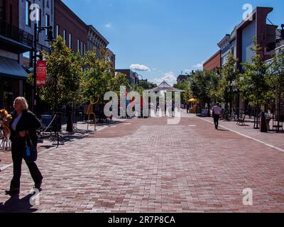 Church Street, pour piétons, dans le centre-ville de Burlington, Vermont, États-Unis. Banque D'Images