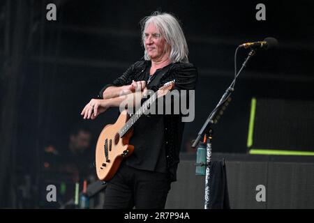Clisson, France. 16th juin 2023. DEF Leppard en direct sur scène pendant le festival Hellfest en plein air à Clisson, France sur 16 juin 2023. Photo de Julien Reynaud/APS-Medias/ABACAPRESS.COM crédit: Abaca Press/Alay Live News Banque D'Images