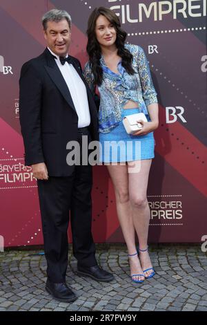 Le ministre Markus Söder et sa fille Gloria-Sophie Burkandt assistent au Bayerischer Filmpreis 2023 (Prix du film bavarois) au Prinzregentheater on 16 juin 2023 à Munich, en Allemagne. Banque D'Images