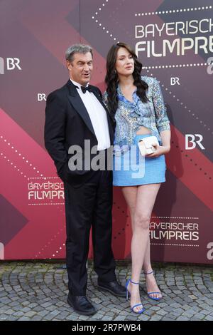 Le ministre Markus Söder et sa fille Gloria-Sophie Burkandt assistent au Bayerischer Filmpreis 2023 (Prix du film bavarois) au Prinzregentheater on 16 juin 2023 à Munich, en Allemagne. Banque D'Images