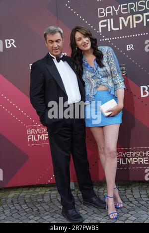 Le ministre Markus Söder et sa fille Gloria-Sophie Burkandt assistent au Bayerischer Filmpreis 2023 (Prix du film bavarois) au Prinzregentheater on 16 juin 2023 à Munich, en Allemagne. Banque D'Images