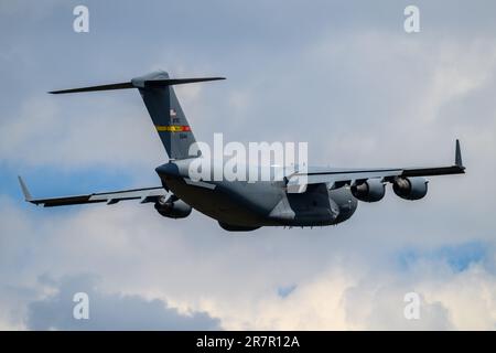 AVION DE la US Air Force C-17 Globemaster en vol Banque D'Images