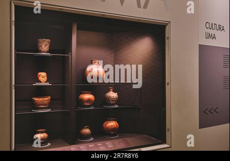 Site musée au complexe archéologique de Pachacamac sur la côte du Pacifique près de Lima, Pérou. Banque D'Images