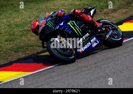 Sachsenring, Hohenstein-Ernstthal, Saxe, Allemagne. 17th juin 2023. 2023 MotoGP allemand, journée de qualification ; numéro 20 Monster Energy Yamaha MotoGP Rider Fabio Quartararo lors de la qualification au crédit MotoGP allemand : action plus Sports/Alamy Live News Banque D'Images