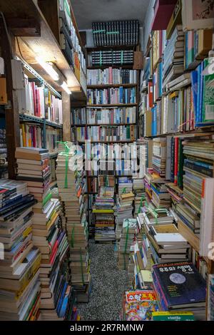 Busan, Corée du Sud - 26 mai 2023: BOSU-dong Book Street est une célèbre rue de vente de livres à Busan, Corée du Sud. Banque D'Images