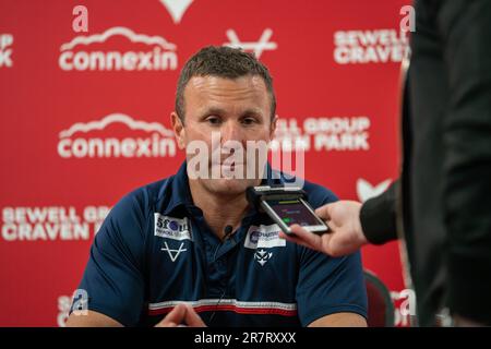 Hull, Royaume-Uni. 17th juin 2023. Finale de la coupe du défi de la Ligue de rugby de Betfred : Hull KR et Salford Red Devils. L'entraîneur en chef de Hull KR Willie Peters parle à la presse après la victoire de ses côtés sur les Red Devils de Salford lors de la finale du Betfred Challenge Cup Quarter. Ils passent maintenant à la semi-finale. Credit Paul Whitehurst/Alamy Live News Banque D'Images