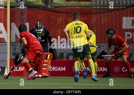 Anvers, Belgique. 17th juin 2023. Vincent Vanasch, gardien de but belge, photographié lors d'un match de hockey entre l'équipe nationale belge Red Lions et l'Australie, se dispute 5/12 dans la phase de groupe de la Ligue Pro FIH 2023, samedi 17 juin 2023 à Anvers. BELGA PHOTO DIRK WAEM crédit: Belga News Agency/Alay Live News Banque D'Images