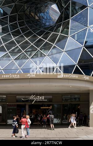 Galerie My Zeil, façade extérieure, centre commercial, Palais quartier, architecte Massimiliano Fuksas, Francfort-sur-le-main, Hesse, Allemagne Banque D'Images