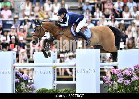 STOCKHOLM 20230617 Malin Baryard-Johnsson avec Harley Davidson lors de la première compétition individuelle du Longines Global Champions Tour à stock Banque D'Images