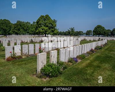 L'image est de la première Guerre mondiale, CWGC Lijssenthoak Cimetière militaire en Flandre Occidentale. Banque D'Images