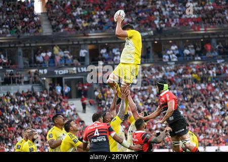 Saint Denis, France. 17th juin 2023. Julien Mattia/le Pictorium - Top 14 de la finale de rugby entre le Stade Toulousain et le Stade Rochelais - 17/6/2023 - France/Seine Saint Denis/Saint-Denis - ligne de contact pour la Rochelle lors de la finale Top 14 entre le Stade Toulousain et le Stade Rochelais au Stade de France à Paris le 17 juin 2023. Credit: LE PICTORIUM / Alamy Live News Banque D'Images