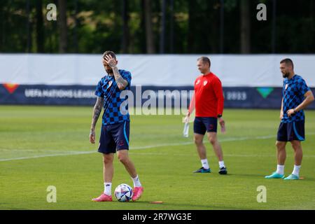 Rotterdam, pays-Bas. 17th juin 2023. Marcelo Brozovi ? De Croatie vu lors d'une session d'entraînement avant la finale 2022/23 de la Ligue des Nations de l'UEFA à Varkenoord. (Photo de Mohammad Javad Abjoushak/SOPA Images/Sipa USA) crédit: SIPA USA/Alay Live News Banque D'Images