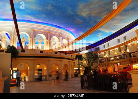 L'intérieur du Casino César à Atlantic City est décoré sur un thème romain ancien Banque D'Images