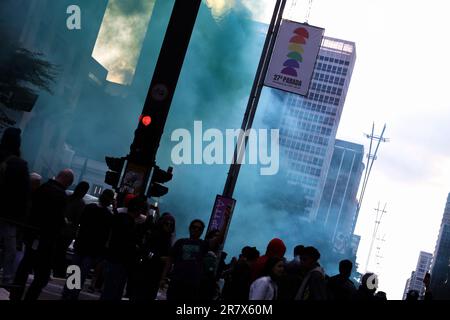 Édition 15th de la Marche de la marijuana avec le thème "anti-Prohibitionnisme pour une affaire de classe - réparation pour la nécessité" ce samedi, le 17th, sur l'Avenida Paulista, région centrale de São Paulo. Credit: Brésil photo Press/Alamy Live News Banque D'Images