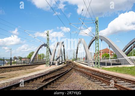 Le chemin de fer du port, appelé Hamburger Hafenbahn, dispose d'un grand réseau ferroviaire dans le port et autour de la ville. Le chemin de fer du port date du Banque D'Images