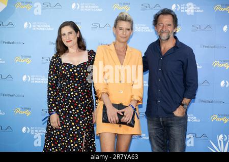 Monte Carlo, Monaco. 17th juin 2023. Josephine Drai, Fanny Riedberger et Stephane de Groodt participent au Festival de télévision de Monte Carlo 62nd sur 17 juin 2023 à Monte-Carlo, Monaco. Photo de David Niviere/ABACAPRESS.COM crédit: Abaca Press/Alay Live News Banque D'Images