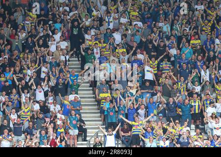 Wigan, Royaume-Uni. 18th juin 2023. Warrington Wolves fans lors du match quart-finale de la coupe du défi Betfred Wigan Warriors vs Warrington Wolves au stade DW, Wigan, Royaume-Uni, 18th juin 2023 (photo de Gareth Evans/News Images) à Wigan, Royaume-Uni le 6/18/2023. (Photo de Gareth Evans/News Images/Sipa USA) Credit: SIPA USA/Alay Live News Banque D'Images