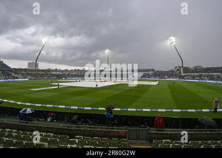 Une forte pluie arrête de jouer pendant le LV= Insurance Ashes First Test Series Day 3 England v Australia at Edgbaston, Birmingham, Royaume-Uni, 18th juin 2023 (photo de Craig Thomas/News Images) Banque D'Images