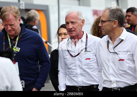 Montréal, Canada. 18th juin 2023. Greg Maffei (Etats-Unis) Liberty Media Corporation Président-directeur général avec Stefano Domenicali (ITA) Président-directeur général de Formule 1. 18.06.2023. Championnat du monde Formula 1, route 9, Grand Prix canadien, Montréal, Canada, Jour de la course. Le crédit photo doit être lu : images XPB/Press Association. Crédit : XPB Images Ltd/Alamy Live News Banque D'Images