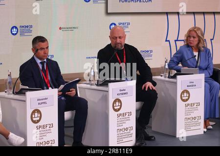 Saint-Pétersbourg, Russie. 14th juin 2023. Alexander Ruppel (L), Gosha Kutsenko (C), Irina Makieva (R), assiste à une session sur le développement d'une communauté inclusive: Dialogue tripartite sur le rôle de l'inclusion dans le développement de la Potentia humaine russe dans le cadre de la St. Forum économique international de Petersbourg 2023 (SPIEF 2023). (Photo de Maksim Konstantinov/SOPA Images/Sipa USA) crédit: SIPA USA/Alay Live News Banque D'Images