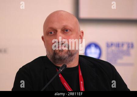 Saint-Pétersbourg, Russie. 14th juin 2023. Gosha Kutsenko, acteur de théâtre et de cinéma, producteur, fondateur, Fondation pour le soutien des personnes handicapées souffrant de paralysie cérébrale et de traumatisme crânien « la vie avec la paralysie cérébrale » assiste à une session sur le développement d'une communauté inclusive : Dialogue tripartite sur le rôle de l'inclusion dans le développement de la Potentia humaine russe dans le cadre de la St. Forum économique international de Petersbourg 2023 (SPIEF 2023). (Photo de Maksim Konstantinov/SOPA Images/Sipa USA) crédit: SIPA USA/Alay Live News Banque D'Images