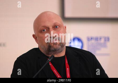 Saint-Pétersbourg, Russie. 14th juin 2023. Gosha Kutsenko, acteur de théâtre et de cinéma, producteur, fondateur, Fondation pour le soutien des personnes handicapées souffrant de paralysie cérébrale et de traumatisme crânien « la vie avec la paralysie cérébrale » assiste à une session sur le développement d'une communauté inclusive : Dialogue tripartite sur le rôle de l'inclusion dans le développement de la Potentia humaine russe dans le cadre de la St. Forum économique international de Petersbourg 2023 (SPIEF 2023). (Photo de Maksim Konstantinov/SOPA Images/Sipa USA) crédit: SIPA USA/Alay Live News Banque D'Images