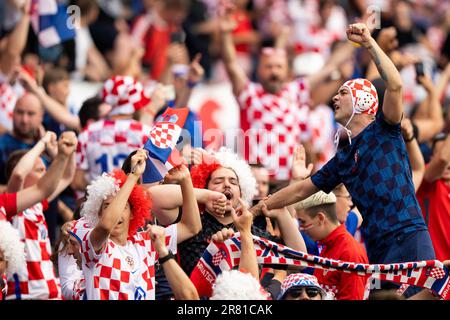 Rotterdam, pays-Bas. 18th juin 2023. Rotterdam - fans de croatie lors du match entre la Croatie et l'Espagne au Stadion Feijenoord de Kuip le 18 juin 2023 à Rotterdam, pays-Bas. Crédit : photos Box to Box/Alamy Live News Banque D'Images