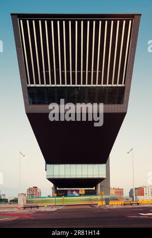 Musée du design parallélépipédique de Barcelone - Museu del Disseny, Plaça de les Glòries Catalanes, Espagne Banque D'Images