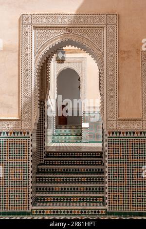 MEKNES, MAROC - 29 MARS 2023 - célèbre mausolée de Moulay Ismail dans le centre-ville de Fès, Maroc Banque D'Images