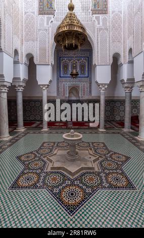 MEKNES, MAROC - 29 MARS 2023 - célèbre mausolée de Moulay Ismail dans le centre-ville de Fès, Maroc Banque D'Images