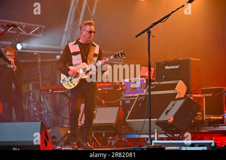 Eridge, Royaume-Uni. 18th juin 2023. Eridge Park, Eridge, Kent, Royaume-Uni sur 18 juin 2023. Richard Hawley fait la une des manchettes de la scène principale de la dernière nuit pendant le festival du cerf noir d'Americana dans le domaine d'Eridge Park, Eridge, Kent, Royaume-Uni sur 18 juin 2023. Credit: Francis Knight/Alay Live News Banque D'Images