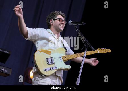 Newport, Royaume-Uni. 18th juin 2023. Niall Horan, auteur-compositeur-interprète irlandais, et un ancien membre du groupe de garçons britannique One Direction, se présentant en direct sur scène au Festival de l'île de White. Crédit : SOPA Images Limited/Alamy Live News Banque D'Images