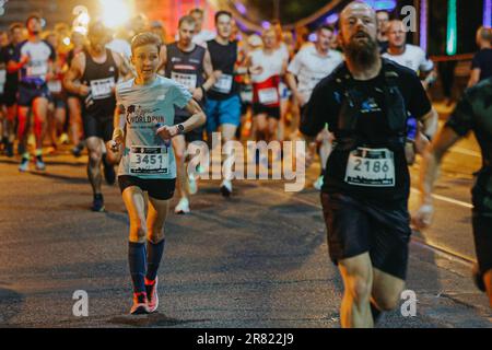Wroclaw, Wroclaw, Pologne. 17th juin 2023. Le semi-marathon de 9th nuits a eu lieu à Wroclaw. Environ 10 000 participants ont participé à la course. (Credit image: © Krzysztof Zatycki/ZUMA Press Wire) USAGE ÉDITORIAL SEULEMENT! Non destiné À un usage commercial ! Banque D'Images