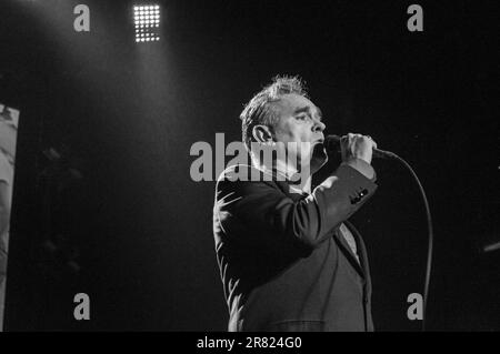 Morrissey et son groupe se sont produits au Los Angeles Sports Arena, Los Angeles, Californie, le 10 mai 2014, Pendant le monde la paix n'est aucun de votre visite d'affaires. Les dates aux États-Unis après le 7 juin ont été annulées pour cause de maladie. Banque D'Images